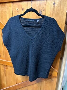 Tahari Black V-Neck Textured Knit Pullover